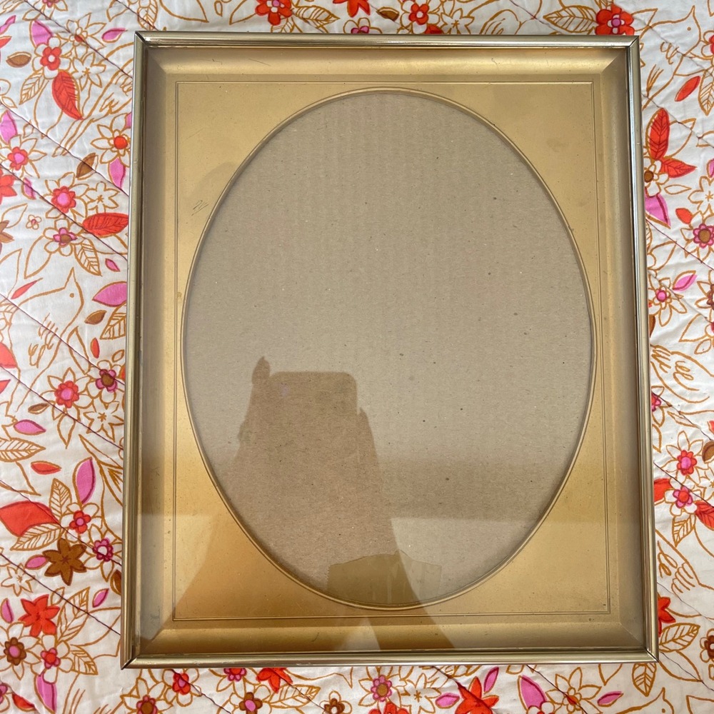 Vtg gold art nouveau modern regency 8x10 picture frame oval etched filigree